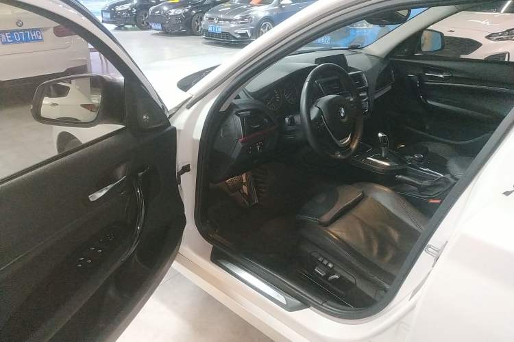 Used BMW 1 Series 2015 120i Sport Design Package Driver Seat