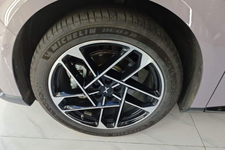 Used XPeng P7+ 2024 Long-Range Max Left Front Wheel Hub