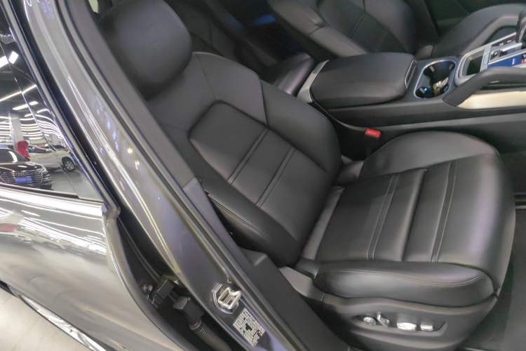 Used Porsche Cayenne E-Hybrid 2021 Cayenne E-Hybrid 2.0T