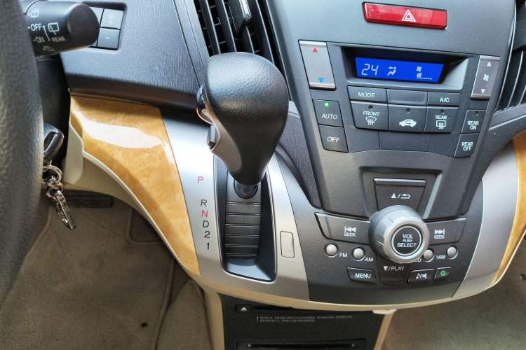 Used Honda Odyssey 2011 Jingxiu 2.4L Comfort Version Gear Lever