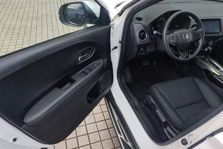 Used Honda XR-V 2017 1.5L LXi CVT Classic Edition Driver Seat