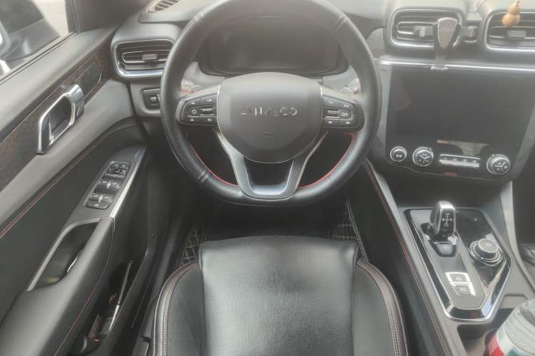 Used Lynk & Co 03 2020 1.5TD DCT Sport Edition Steering Wheel