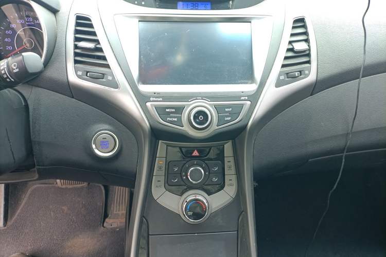 Used Hyundai Elantra (5th Generation / Langdong) 2012 1.6L Automatic Leading Model
