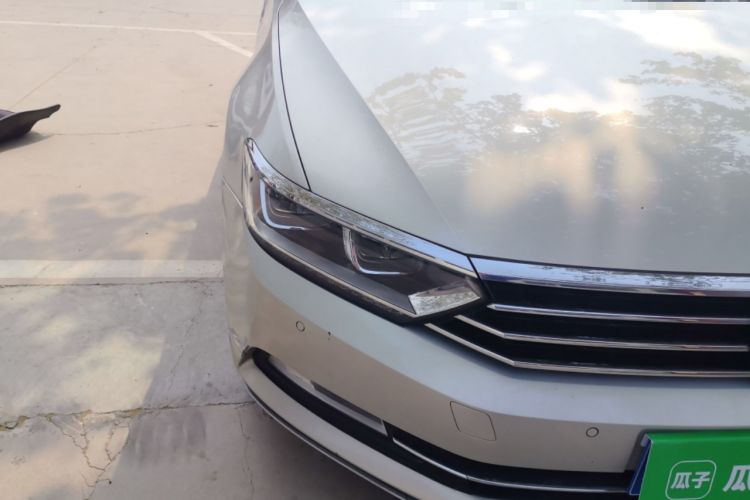 Used Volkswagen Magotan 2018 330TSI DSG Luxury Model Right Front Headlight