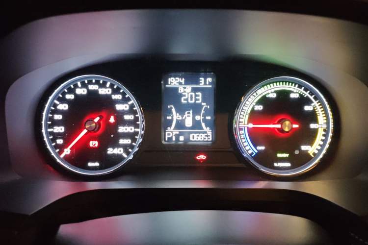 Used Roewe i6 New Energy 2019 PLUS 50T 4G Connected Glory Luxury Edition