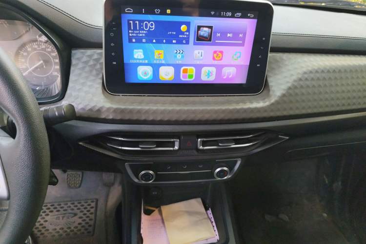 Used JMC Baodian 2020 2.5T Diesel Two-Wheel Drive Comfort Edition Long Wheelbase JX4D25A6L
