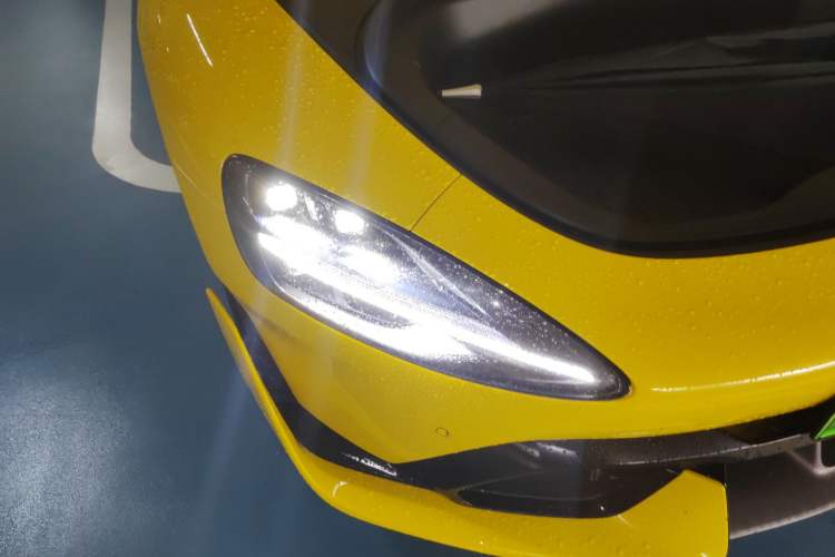 Used Xiaomi Auto SU7 Ultra 2025 Ultra Model Right Front Headlight