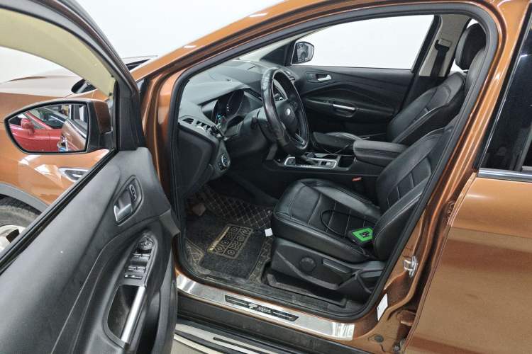 Used Ford Kuga 2017 EcoBoost 180 Two-Wheel-Drive Tiger Leap Model Driver Seat