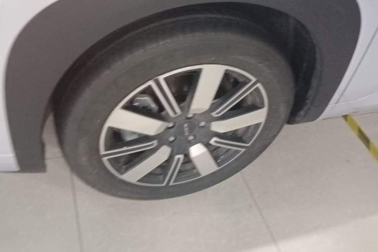 Used AION i60 2026 Model 530 Standard Edition Left Front Wheel Hub