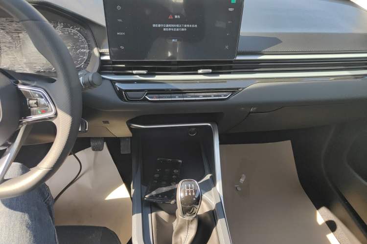 Used Geely Auto Emgrand 2025 4th Generation 1.5L Manual - Starry Edition Audio And AC Panel