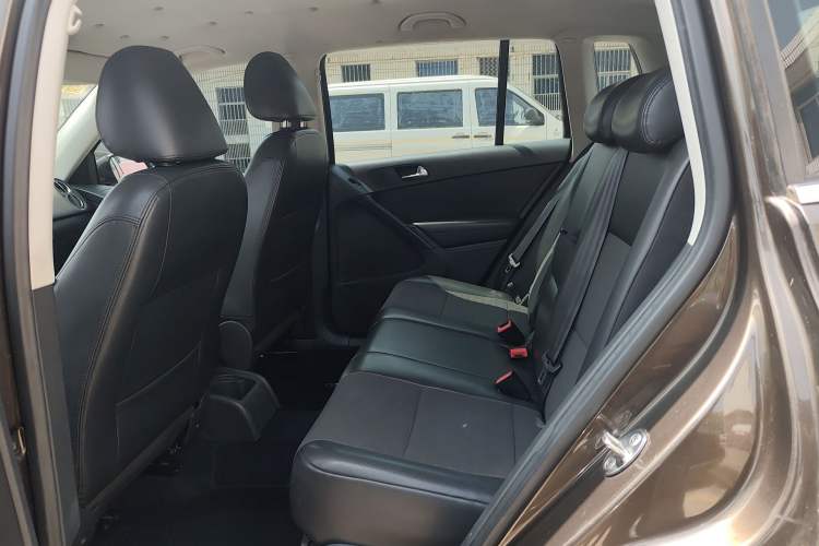 Used Volkswagen Tiguan 2013 1.8TSI Automatic Two-Wheel Drive Trend Edition Left Rear Seat