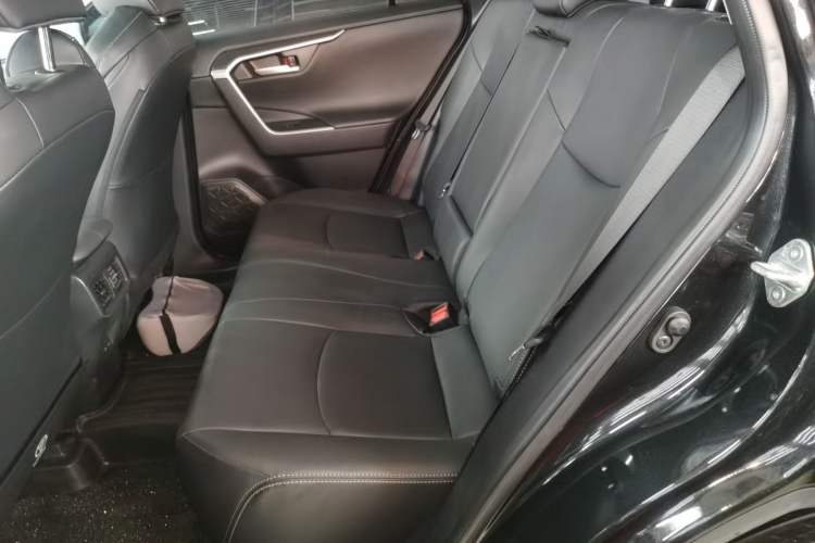 Used Toyota Wildlander 2023 2.0L CVT Two-Wheel Drive Urban Edition Left Rear Seat