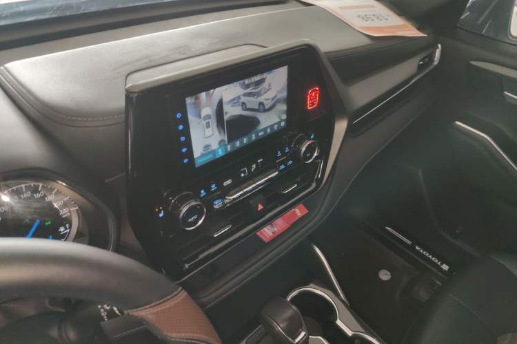 Used Toyota Crown Kluger 2022 2.5L HEV Four-Wheel Drive Luxury Edition Audio And AC Panel