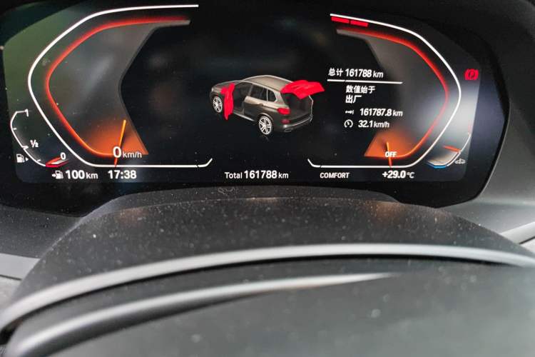 Used BMW X5 2019 xDrive40i M Sport Package Odometer Close Up