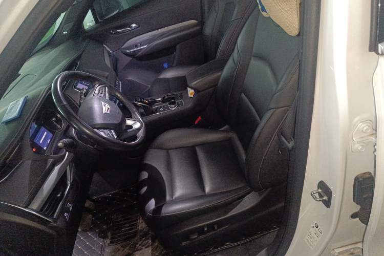 Used Cadillac XT4 2020 28T Two-Wheel-Drive Leading Version
