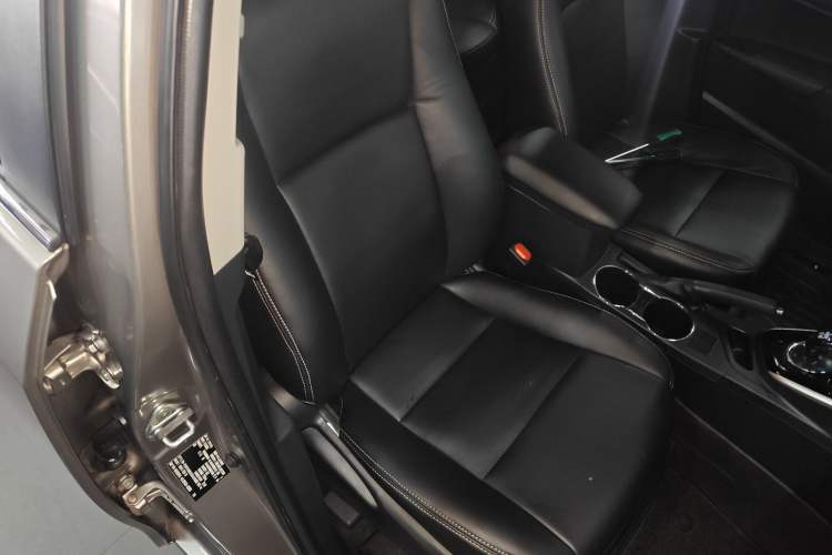 Used Toyota Corolla Hybrid E+ 2019 1.8L E-CVT Leading Edition Right Front Seat