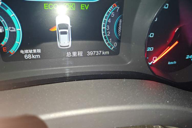 Used BYD Song New Energy 2017 Song DM 1.5TID All-Wheel Drive Luxury Model Odometer Close Up