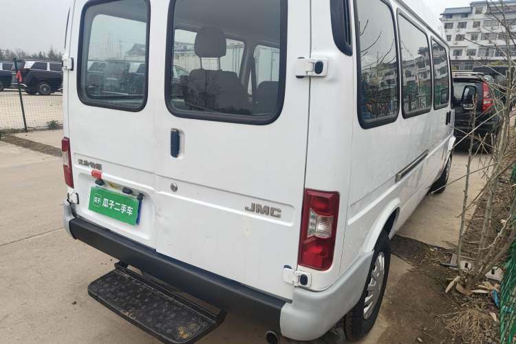 Used JMC Transit 2019 2.8T Commercial Version Long Wheelbase Mid-Roof 7-Seater Rear Single Tire China VI Emission Standard – JX493
