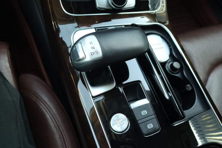 Used Audi A8 2014 A8L 45 TFSI quattro Comfort model
