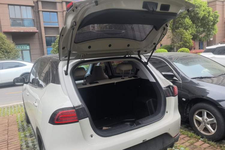 Used Wuling Bingo PLUS 2024 510 km Range 5-Seater Version Trunk