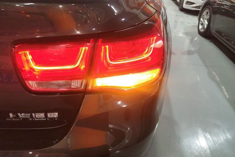 Used Chevrolet Malibu 2018 530T Automatic Luxury Edition Right Rear Taillight