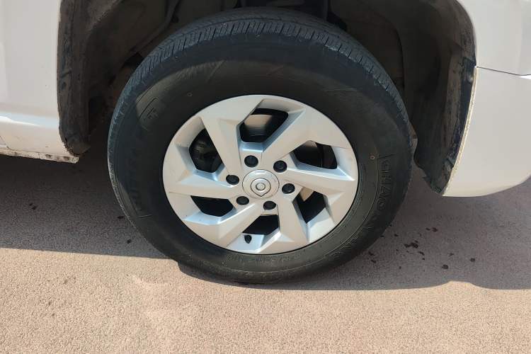 Used Great Wall King Kong Poer 2023 2.0T Automatic Diesel Two-Wheel-Drive Elite Version Flatbed GW4D20M Right Front Wheel Hub