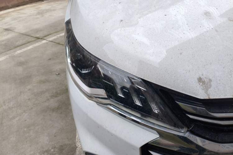 Used SAIC MAXUS G50 2020 1.5T Automatic Luxury Edition Right Front Headlight