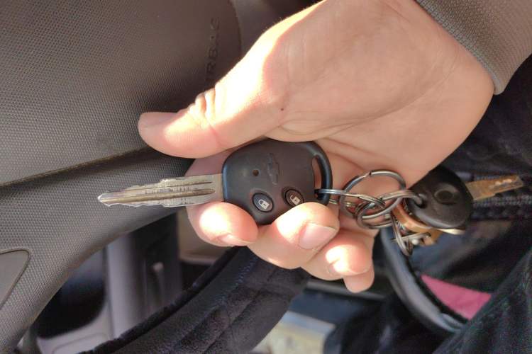 Used Chevrolet Sail 2013 Sedan 1.2L Manual Fashionable Happiness Edition Vehicle Key