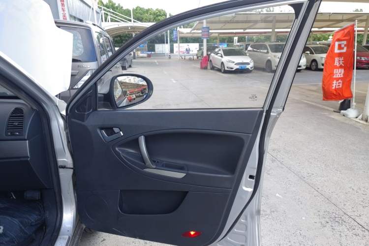 Used Geely Auto SX7 2013 2.0L Manual Elite Edition
