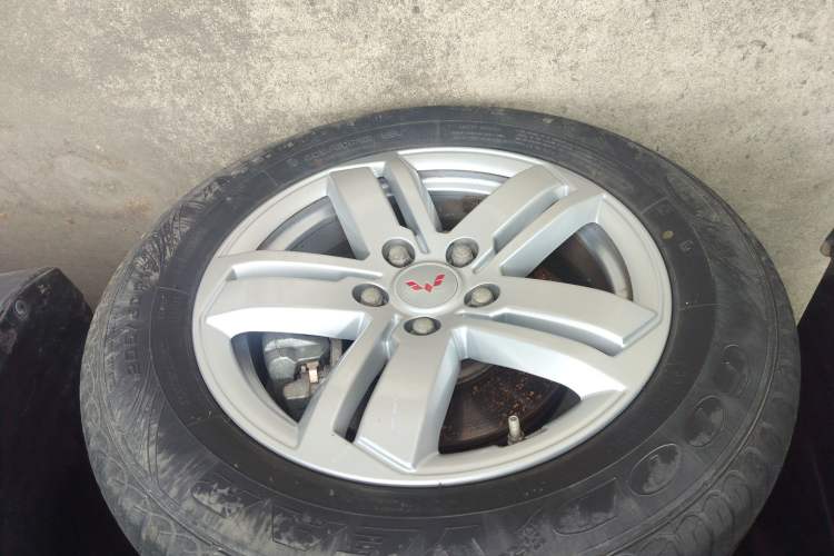 Used Wuling Hongguang PLUS 2020 1.5L Manual Comfort 7-Seater
