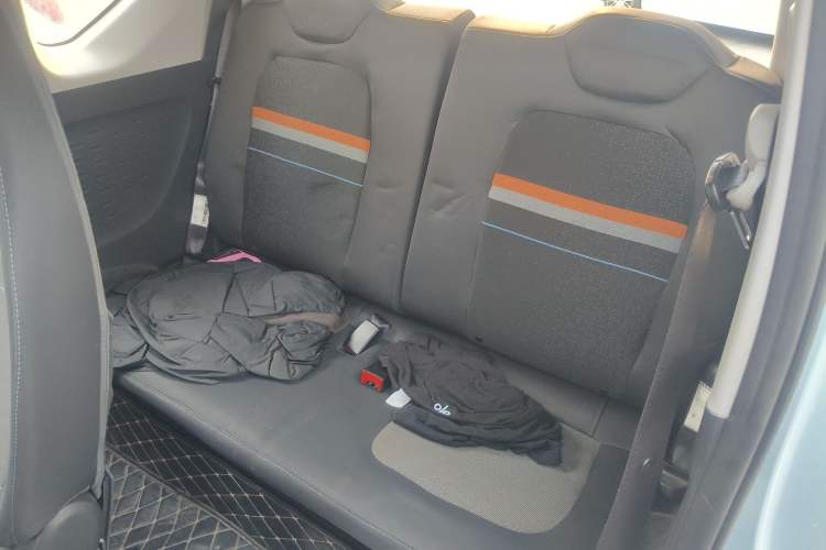 Used Wuling Hongguang MINIEV 2022 Zizai Version Lithium Iron Phosphate Left Rear Seat