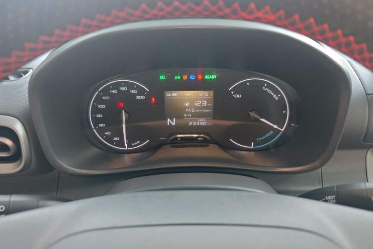 Used Wuling Hongguang New Energy 2024 All-Electric Model 300KM Standard Version
