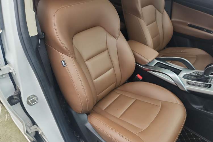 Used Geely Auto Emgrand X7 Sport 2016 1.8TD Automatic ZhiZun Version Right Front Seat