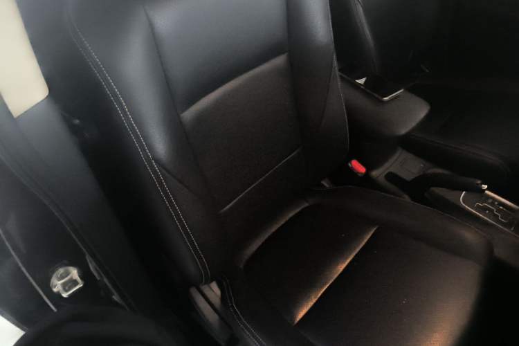 Used Mitsubishi Outlander 2016 2.0L Two-Wheel Drive Comfort Edition 5 Seats
