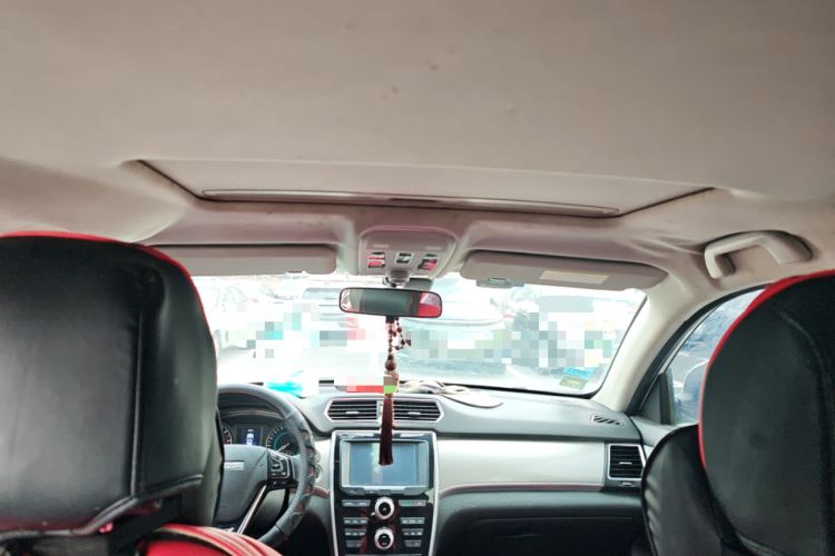 Used Haval H2 2016 Red-Label 1.5T Manual Two-Wheel Drive Luxury Model