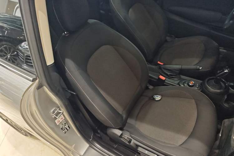 Used MINI 2023 1.5T ONE Right Front Seat