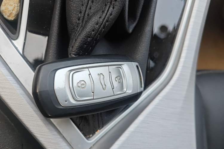 Used Geely Auto Vision 2019 Upgraded Model 1.5L CVT Prestige Version China VI Standard