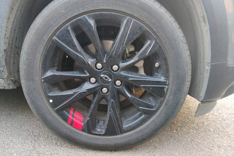 Used Chevrolet Trax 2019 Redline 325T Automatic Fun Edition China VI Standard Right Front Wheel Hub