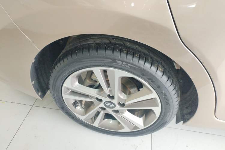 Used Hyundai Elantra (6th Generation / Lingdong) 2016 1.6L Automatic ZhiXuan – Elite Version Exterior 5