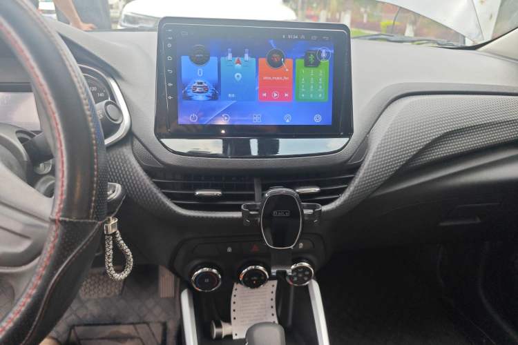 Used Chevrolet Cavalier 2021 325T Automatic Enjoyment Edition Audio And AC Panel