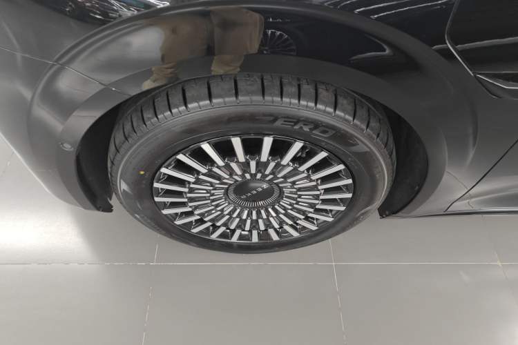 Used Zeekr 009 2024 Six-Seat Executive Version 4WD 108 kWh
