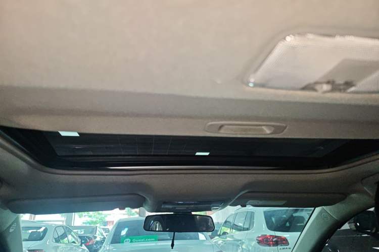 Used Toyota Levin 2016 Dual-Engine 1.8H GS E-CVT Elite Model with Sunroof Headliner