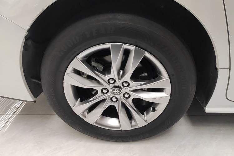 Used Toyota SIENNA 2024 2.5L Hybrid Comfort Edition
