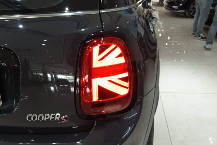 Used MINI 2021 2.0T COOPER S Racing Edition 5-door model
