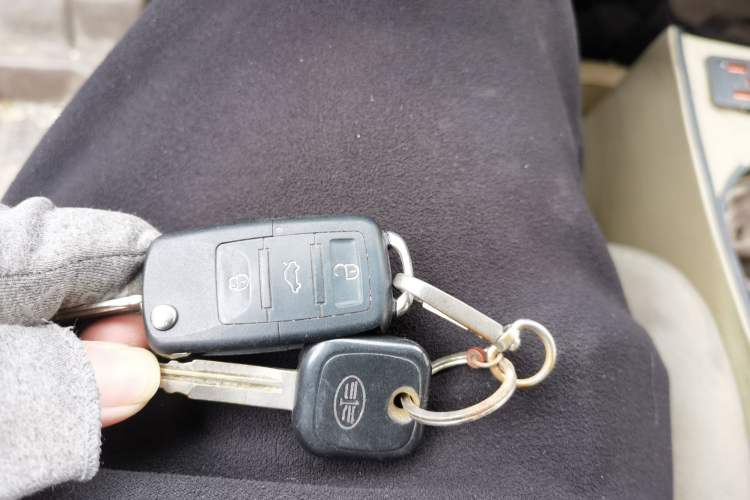 Used FAW Jiabao V80 2014 1.5L Logistics Comfort Model Vehicle Key