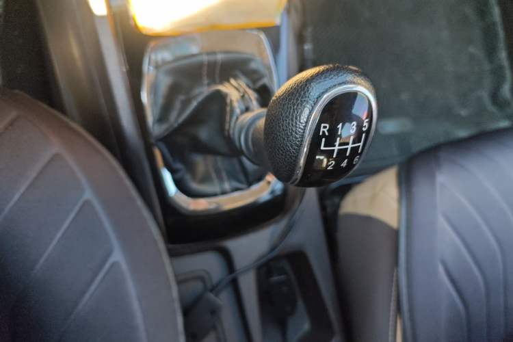 Used Baojun 310W 2017 1.5L Manual Fashion Model China V