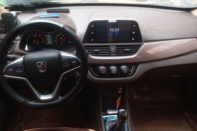 Used Baojun 310W 2017 1.5L Manual Fashion Edition China VI