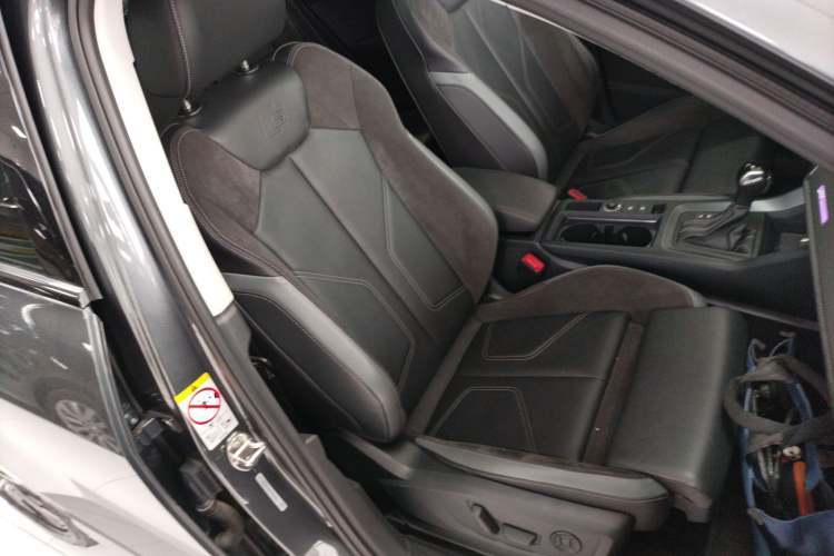 Used Audi Q3 2022 40 TFSI Fashion Dynamic Model
