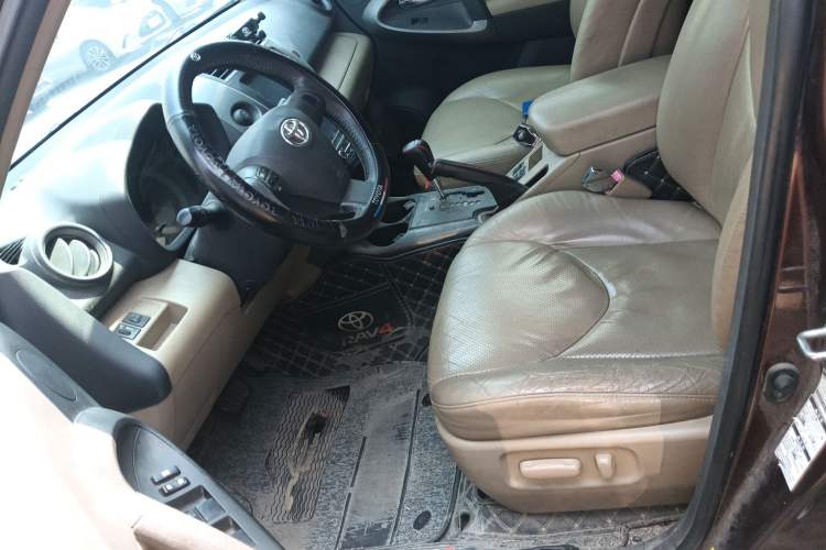 Used Toyota RAV4 2011 2.4L Automatic 4x4 Luxury Edition Left Front Seat