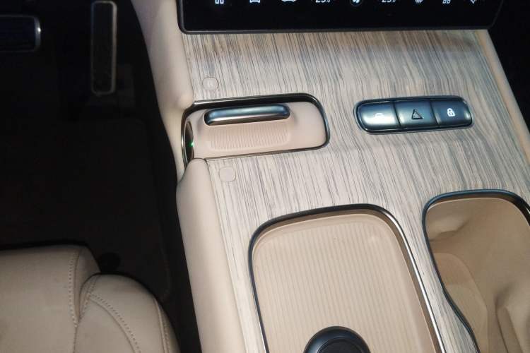 Used Nio ET7 2024 75 kWh Executive Edition
